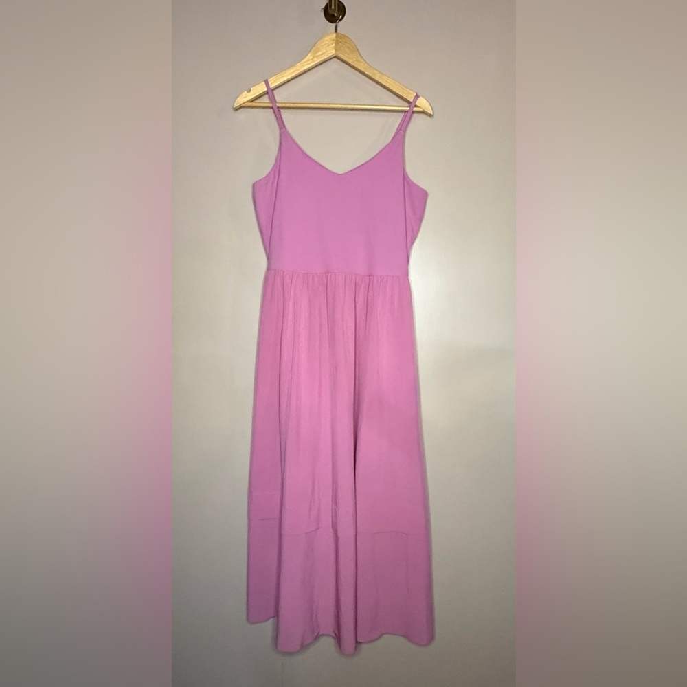 Athleta Elation V-Neck Hybrid Dress Bubblegum Maritima Pink Womens Size M - Picture 2 of 10